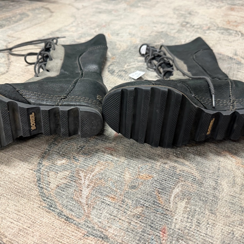 Sorel Black and Gray Lace Up Boots - Picture 5 of 6